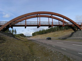 Bågbro över väg, Falun
